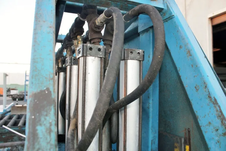 Photo #220 of CHIP MAKING AND FABRICATING MACHINERY AUCTION: SHOT BLAST SYSTEMS, LASERS, LATHES, MILLS, THERMAL OXIDIZER, BRAKES, PRESS BRAKES, CRIMPING MACHINE, EDM, KILN, GRINDERS, INDUCTION HEATING SYSTEM,  PUNCH, PARTS WASHER &  MUCH MORE