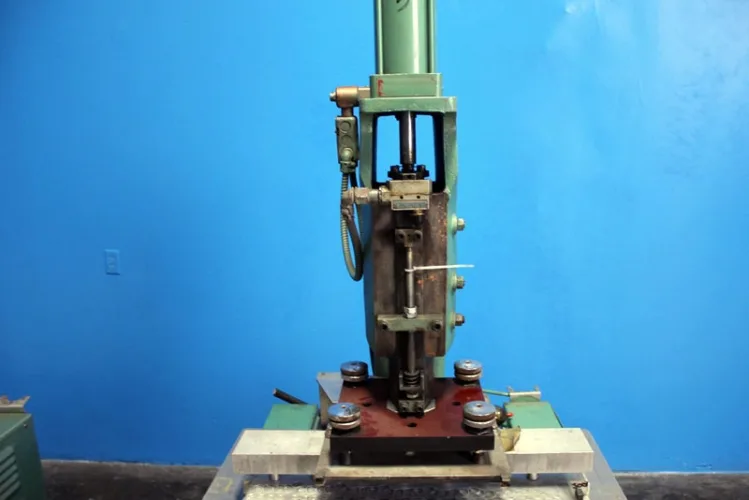 Photo #280 of CHIP MAKING AND FABRICATING MACHINERY AUCTION: SHOT BLAST SYSTEMS, LASERS, LATHES, MILLS, THERMAL OXIDIZER, BRAKES, PRESS BRAKES, CRIMPING MACHINE, EDM, KILN, GRINDERS, INDUCTION HEATING SYSTEM,  PUNCH, PARTS WASHER &  MUCH MORE