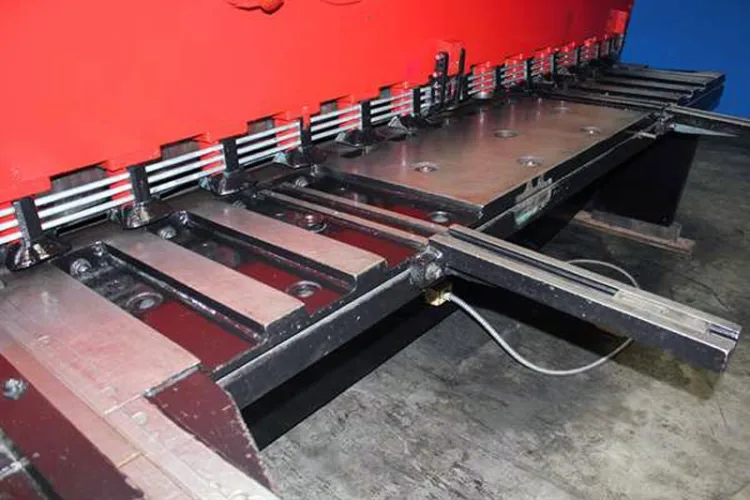 Photo #307 of CHIP MAKING AND FABRICATING MACHINERY AUCTION: SHOT BLAST SYSTEMS, LASERS, LATHES, MILLS, THERMAL OXIDIZER, BRAKES, PRESS BRAKES, CRIMPING MACHINE, EDM, KILN, GRINDERS, INDUCTION HEATING SYSTEM,  PUNCH, PARTS WASHER &  MUCH MORE