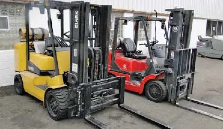 Photo #19 of PRIME PLASTICS, INC.- LARGE CAPACITY MODERN INDUSTRIAL BLOW MOLDER INCLUDING: (7) SINGLE & DUAL HEAD BLOW MOLDERS, (7) GRANULATORS, CONAIR BLENDERS, LIFT TRUCKS, AIR COMPRESSORS, CHILLER & SUPPORT EQUIPMENT