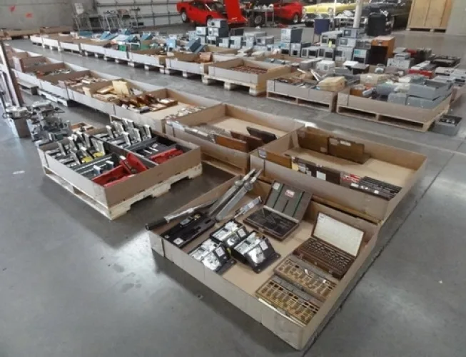 Photo #3 of SURPLUS INSPECTION, TEST & MEASUREMENT AND SUPPORT EQUIPMENT FROM IBM