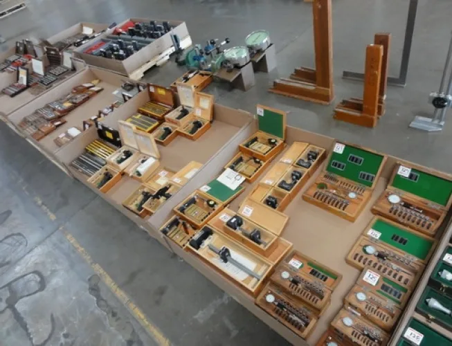 Photo #9 of SURPLUS INSPECTION, TEST & MEASUREMENT AND SUPPORT EQUIPMENT FROM IBM