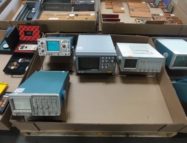 Photo #22 of SURPLUS INSPECTION, TEST & MEASUREMENT AND SUPPORT EQUIPMENT FROM IBM