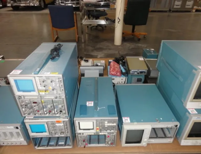 Photo #30 of SURPLUS INSPECTION, TEST & MEASUREMENT AND SUPPORT EQUIPMENT FROM IBM