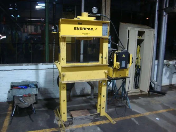 Photo #29 of 2-DAY AUCTION - FORMERLY BOWATER MERSEY PAPER CO LTD, FEATURING: MODERN TMP PLANT W. 22,000 HP REFINERS/(2) PAPER MACHINES/MODERN CHIP HANDLING EQUIPMENT & MUCH MORE