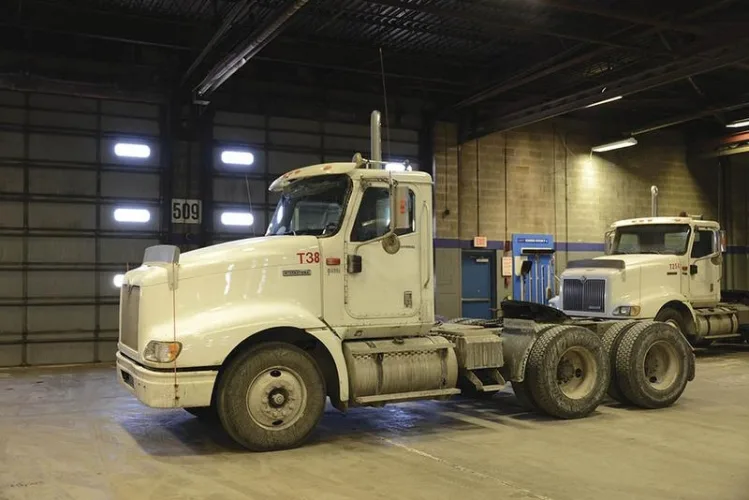 Photo #4 of DOMINICK'S - COMPLETE LIQUIDATION OF TRUCK & REEFER TRAILER FLEET DUE TO FACILITY CLOSING