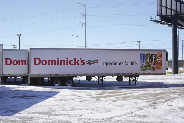 Photo #14 of DOMINICK'S - COMPLETE LIQUIDATION OF TRUCK & REEFER TRAILER FLEET DUE TO FACILITY CLOSING