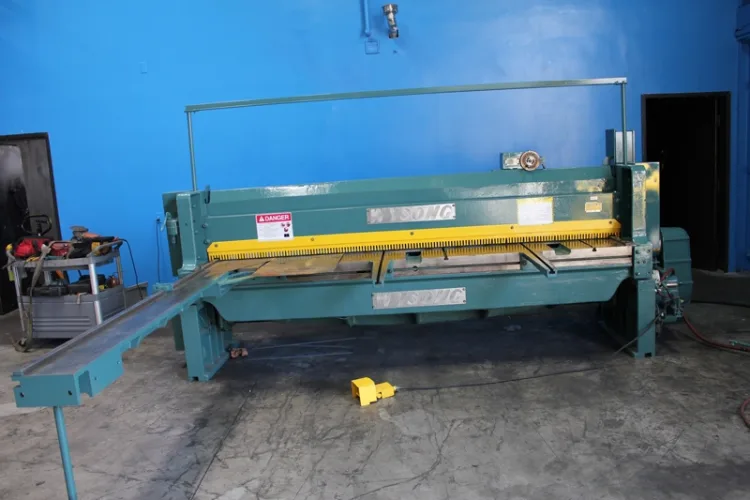 Photo #33 of HEAVY DUTY INDUSTRIAL METALWORKING MACHINERY AUCTION: PRESS BRAKES, GRINDERS, LATHES, MILLS, NOTCHERS, COIL REELS & MUCH MORE!