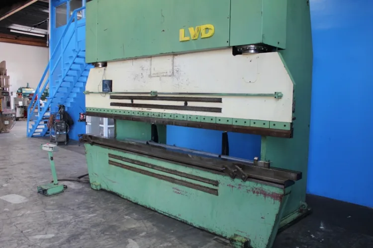 Photo #51 of HEAVY DUTY INDUSTRIAL METALWORKING MACHINERY AUCTION: PRESS BRAKES, GRINDERS, LATHES, MILLS, NOTCHERS, COIL REELS & MUCH MORE!