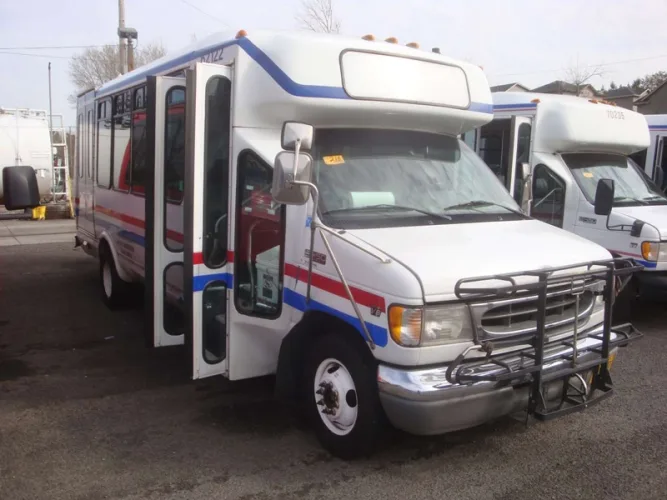 Photo #21 of RAZ TRANSPORTATION - (49) EXCEPTIONALLY WELL MAINTAINED MOTOR COACHES AS NEW AS 2008