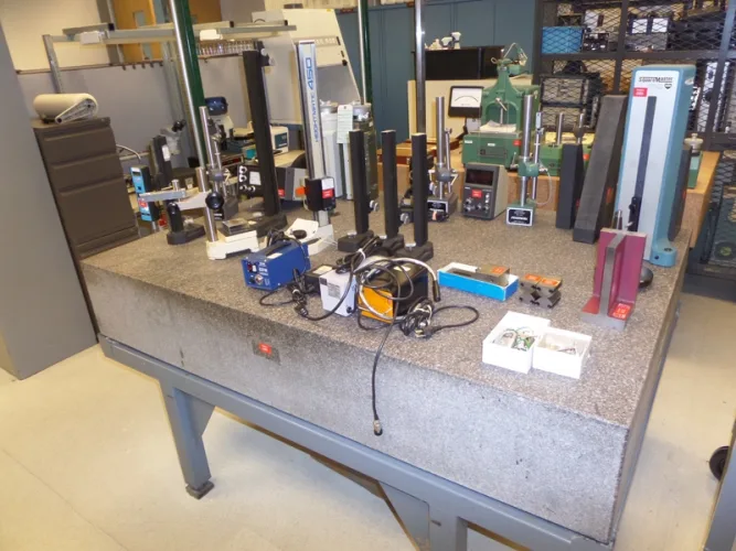 Photo #36 of 2-DAY GLOBAL ONLINE AUCTION - DAY #2: ASSETS NO LONGER REQUIRED IN THE CONTINUED OPERATIONS OF QUANTUM, LEADER IN DATA PROTECTION AND BIG DATA MANAGEMENT SOLUTIONS TO INCLUDE HUNDREDS OF LOTS OF TEST & MEASUREMENT EQUIPMENT