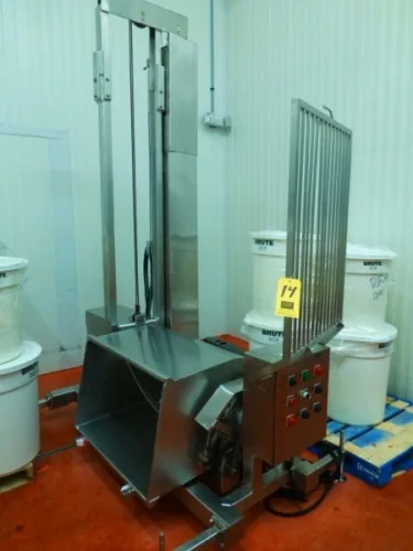 Photo #33 of BLOUNT FINE FOODS: SOUP & DRESSINGS PRODUCTION & PACKAGING EQUIPMENT