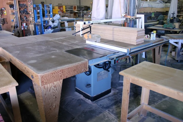 Photo #3 of DUE TO CLOSURE - UNIVERSAL EXHIBITS, INC.: WOODWORKING EQUIPMENT & MUCH MORE