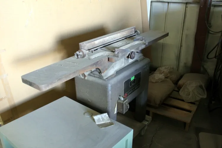 Photo #81 of DUE TO CLOSURE - UNIVERSAL EXHIBITS, INC.: WOODWORKING EQUIPMENT & MUCH MORE