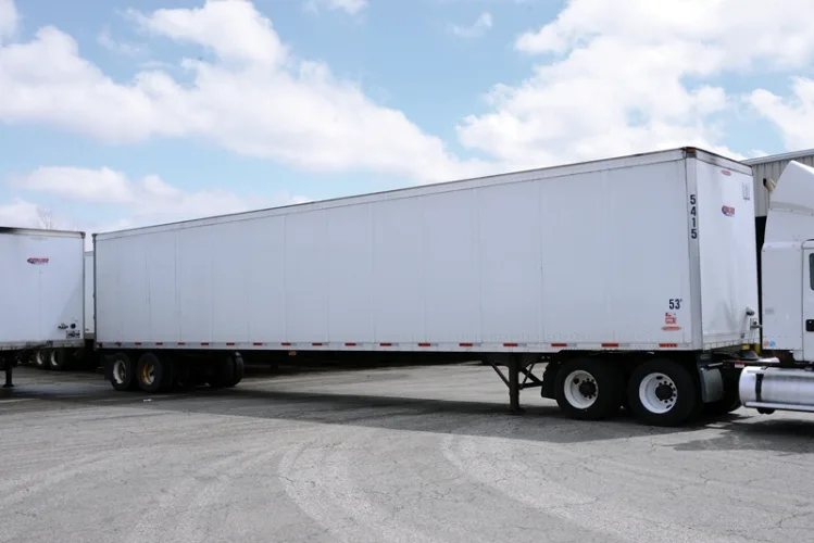 Photo #5 of BY ORDER OF THE OWNER UTICA LEASCO, LLC - ASSETS FORMERLY UTILIZED BY REDLINE ENTERPRISE, LLC: (28) FREIGHTLINER, INTERNATIONAL, VOLVO TRUCK TRACTORS AS NEW AS 2005, (38) TRAILERS AS NEW AS 2007