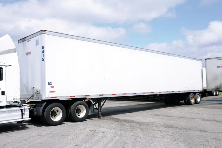 Photo #6 of BY ORDER OF THE OWNER UTICA LEASCO, LLC - ASSETS FORMERLY UTILIZED BY REDLINE ENTERPRISE, LLC: (28) FREIGHTLINER, INTERNATIONAL, VOLVO TRUCK TRACTORS AS NEW AS 2005, (38) TRAILERS AS NEW AS 2007