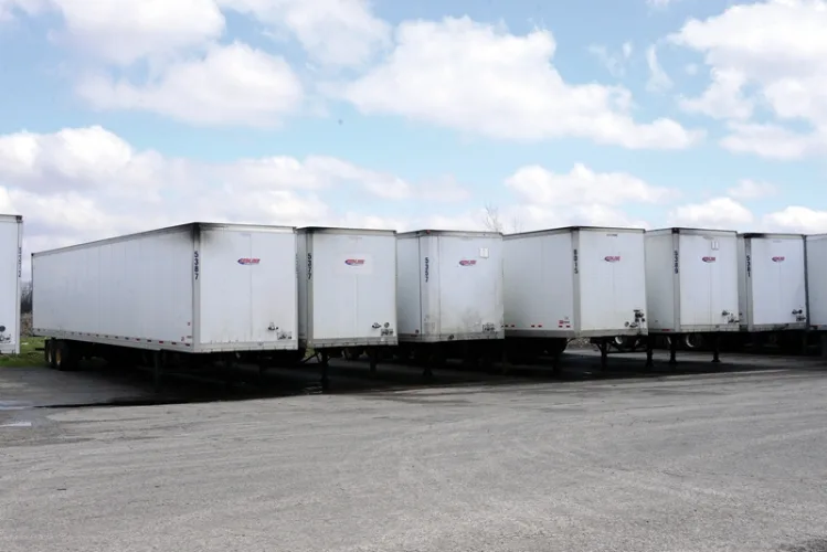 Photo #10 of BY ORDER OF THE OWNER UTICA LEASCO, LLC - ASSETS FORMERLY UTILIZED BY REDLINE ENTERPRISE, LLC: (28) FREIGHTLINER, INTERNATIONAL, VOLVO TRUCK TRACTORS AS NEW AS 2005, (38) TRAILERS AS NEW AS 2007