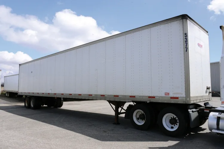 Photo #14 of BY ORDER OF THE OWNER UTICA LEASCO, LLC - ASSETS FORMERLY UTILIZED BY REDLINE ENTERPRISE, LLC: (28) FREIGHTLINER, INTERNATIONAL, VOLVO TRUCK TRACTORS AS NEW AS 2005, (38) TRAILERS AS NEW AS 2007
