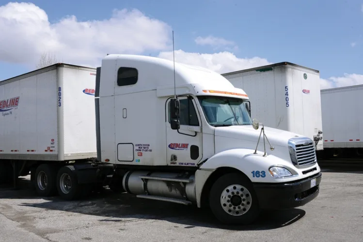 Photo #23 of BY ORDER OF THE OWNER UTICA LEASCO, LLC - ASSETS FORMERLY UTILIZED BY REDLINE ENTERPRISE, LLC: (28) FREIGHTLINER, INTERNATIONAL, VOLVO TRUCK TRACTORS AS NEW AS 2005, (38) TRAILERS AS NEW AS 2007