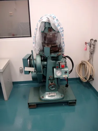 Photo #7 of SURPLUS TO ONGOING OPERATIONS OF ENDO PHARMACEUTICALS, A SPECIALTY PHARMACEUTICAL COMPANY ENGAGED IN R&D OF PRESCRIPTION DRUGS USED TO TREAT & MANAGE PAIN