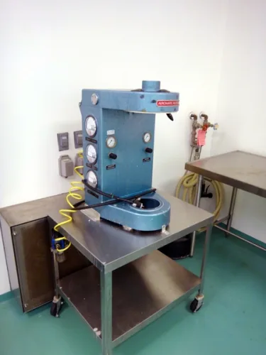 Photo #21 of SURPLUS TO ONGOING OPERATIONS OF ENDO PHARMACEUTICALS, A SPECIALTY PHARMACEUTICAL COMPANY ENGAGED IN R&D OF PRESCRIPTION DRUGS USED TO TREAT & MANAGE PAIN