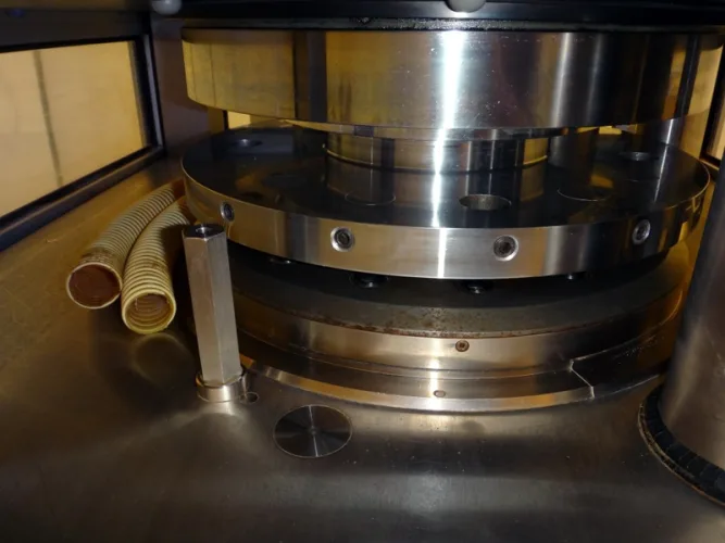 Photo #36 of SURPLUS TO ONGOING OPERATIONS OF ENDO PHARMACEUTICALS, A SPECIALTY PHARMACEUTICAL COMPANY ENGAGED IN R&D OF PRESCRIPTION DRUGS USED TO TREAT & MANAGE PAIN