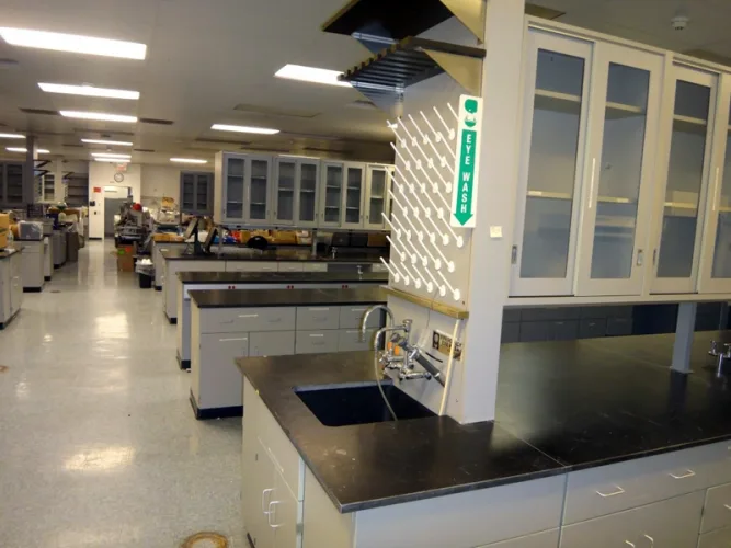 Photo #49 of SURPLUS TO ONGOING OPERATIONS OF ENDO PHARMACEUTICALS, A SPECIALTY PHARMACEUTICAL COMPANY ENGAGED IN R&D OF PRESCRIPTION DRUGS USED TO TREAT & MANAGE PAIN