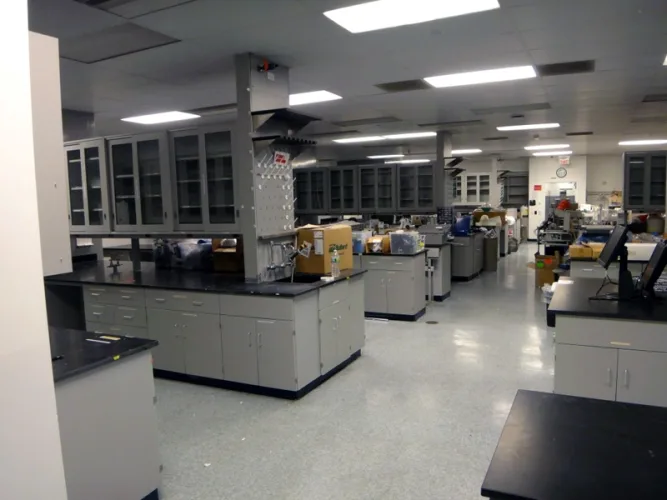 Photo #51 of SURPLUS TO ONGOING OPERATIONS OF ENDO PHARMACEUTICALS, A SPECIALTY PHARMACEUTICAL COMPANY ENGAGED IN R&D OF PRESCRIPTION DRUGS USED TO TREAT & MANAGE PAIN