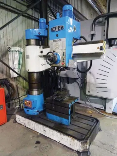 Photo #17 of DAY #1 - AS AWARDED BY ALVAREZ & MARSAL CANADA INC., COURT APPOINTED RECEIVER OF DO ALL INDUSTRIES LTD.: LATE MODEL FABRICATING EQUIPMENT, ROLLING STOCK, OVER $4 MILLION OF STEEL, MISC. RAW INVENTORY & FINISHED GOODS INVENTORY, (7) INDUSTRIAL PROPERTIES &