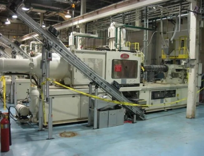 Photo #12 of SURPLUS TO THE ONGOING OPERATIONS OF CLOSURE SYSTEMS INTERNATIONAL: COMPLETE CLOSURE OF 160,000 SQ FT PRODUCTION FACILITY - (25) INJECTION MOLDING MACHINES FROM HUSKY, NISSEI, NETSTAL, FERROMATIK, CONVEYORS, METAL FABRICATING & MORE