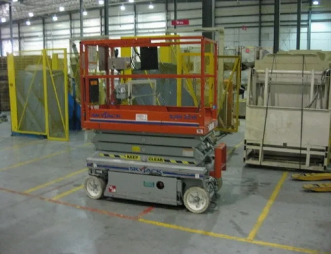 Photo #36 of SURPLUS TO THE ONGOING OPERATIONS OF CLOSURE SYSTEMS INTERNATIONAL: COMPLETE CLOSURE OF 160,000 SQ FT PRODUCTION FACILITY - (25) INJECTION MOLDING MACHINES FROM HUSKY, NISSEI, NETSTAL, FERROMATIK, CONVEYORS, METAL FABRICATING & MORE