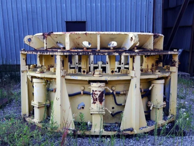 Photo #151 of 5-DAY AUCTION, DAY #1 - MCDERMOTT, INC. - COMPLETE LIQUIDATION OF A 300-ACRE OFFSHORE / ONSHORE OILFIELD FABRICATION FACILITY - LARGE CAPACITY PIPE MILLS & POINT SHOP