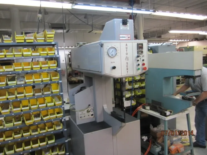 Photo #27 of CARLIN FABRICATORS,INC. - CNC TURRET, PRESS BRAKES & VERTICAL MACHINING CENTER, SHEARS, PRESSES, VERTICAL MILL, GRINDERS & MUCH MORE!
