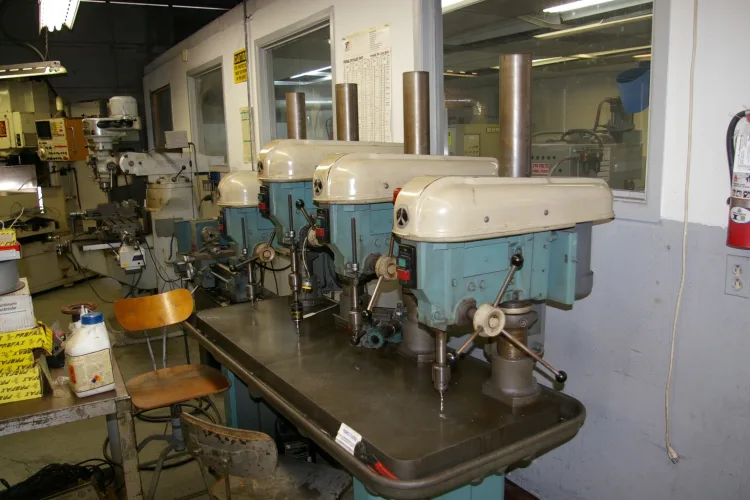 Photo #37 of CARLIN FABRICATORS,INC. - CNC TURRET, PRESS BRAKES & VERTICAL MACHINING CENTER, SHEARS, PRESSES, VERTICAL MILL, GRINDERS & MUCH MORE!
