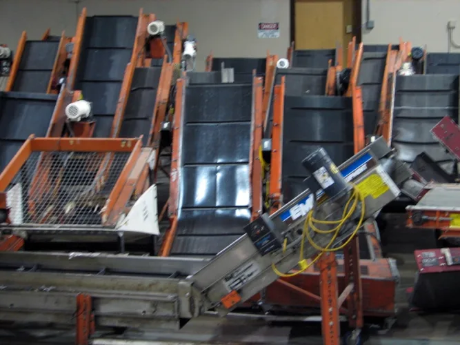 Photo #107 of HUGE 2-DAY AUCTION, DAY 1 - FORMERLY OWNED BY A HOOVER SUBSIDIARY - COMPLETE 425,000 SQ. FT. STATE-OF-THE-ART PLASTIC INJECTION MOLDING & CNC TOOL ROOM.