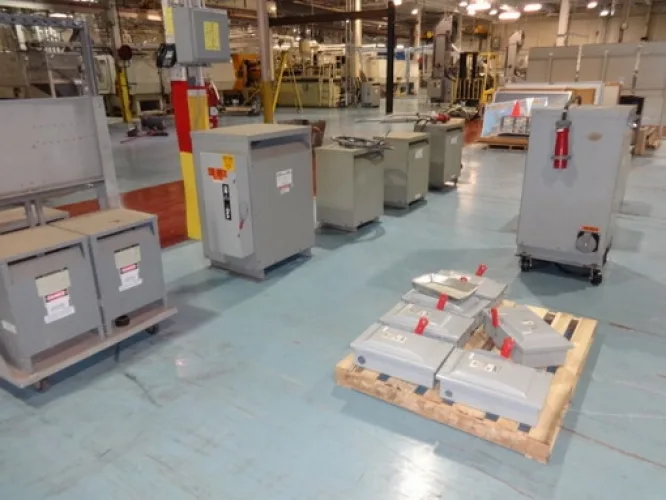 Photo #6 of LEADING CAPS & CLOSURE MOLDING OPERATION SUPPORT FOR 160,000 SQ.FT. FACILITY EXTENSIVE SPARE PARTS AND PLANT SUPPORT EQUIPMENT -  CSI AUCTION #2: SUPPORT EQUIPMENT