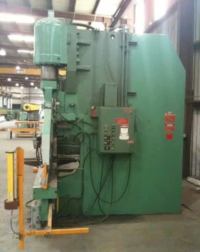 Photo #2 of 20' x 1" BERTSCH INITIAL PINCH PLATE BENDING ROLL & 400 TON x 30' PACIFIC HYDRAULIC CNC PRESS BRAKE