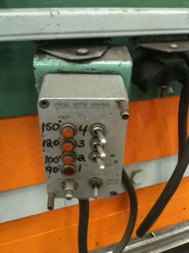 Photo #12 of 20' x 1" BERTSCH INITIAL PINCH PLATE BENDING ROLL & 400 TON x 30' PACIFIC HYDRAULIC CNC PRESS BRAKE