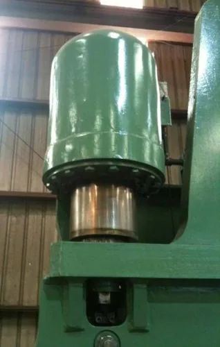 Photo #19 of 20' x 1" BERTSCH INITIAL PINCH PLATE BENDING ROLL & 400 TON x 30' PACIFIC HYDRAULIC CNC PRESS BRAKE