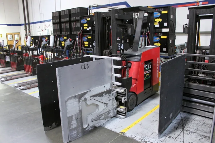 Photo #13 of HEALTHCARE DISTRIBUTION CENTER CLOSING, WAREHOUSE DISTRIBUTION EQUIPMENT INCLUDING: (36) RAYMOND ELECTRIC WAREHOUSE LIFTS, PICKERS, STRAPPING MACHINES, WULFTEC STRETCH WRAP MACHINES & MISC EQUIPMENT