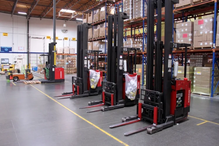 Photo #31 of HEALTHCARE DISTRIBUTION CENTER CLOSING, WAREHOUSE DISTRIBUTION EQUIPMENT INCLUDING: (36) RAYMOND ELECTRIC WAREHOUSE LIFTS, PICKERS, STRAPPING MACHINES, WULFTEC STRETCH WRAP MACHINES & MISC EQUIPMENT
