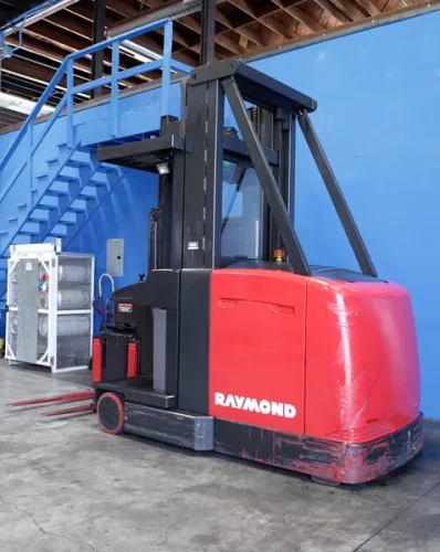 Photo #90 of HEALTHCARE DISTRIBUTION CENTER CLOSING, WAREHOUSE DISTRIBUTION EQUIPMENT INCLUDING: (36) RAYMOND ELECTRIC WAREHOUSE LIFTS, PICKERS, STRAPPING MACHINES, WULFTEC STRETCH WRAP MACHINES & MISC EQUIPMENT