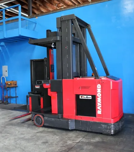 Photo #93 of HEALTHCARE DISTRIBUTION CENTER CLOSING, WAREHOUSE DISTRIBUTION EQUIPMENT INCLUDING: (36) RAYMOND ELECTRIC WAREHOUSE LIFTS, PICKERS, STRAPPING MACHINES, WULFTEC STRETCH WRAP MACHINES & MISC EQUIPMENT