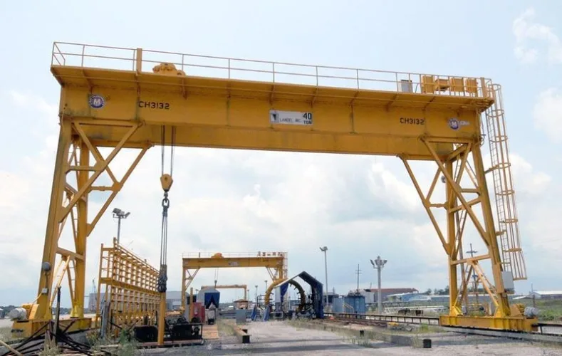 Photo #4 of 5-DAY AUCTION, DAY # 4 - MCDERMOTT, INC. - COMPLETE LIQUIDATION OF A 300-ACRE OFFSHORE / ONSHORE OILFIELD FABRICATION FACILITY - CRAWLER CRANES, FABRICATION FACILITIES, ROTOBLAST, BEAM CUTTING, STABBING / LEG RACK