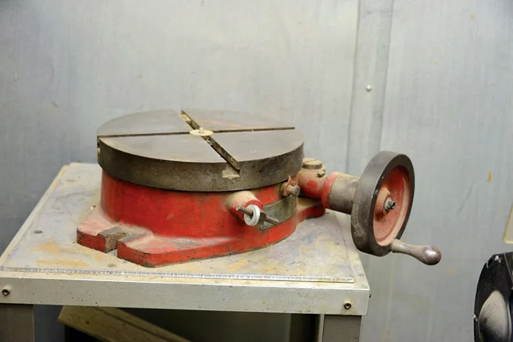 Photo #9 of HUGE 2 DAY AUCTION - DAY 1: SANDERSON PLUMBING PRODUCTS, INC. AKA BENEKE MAGNOLIA - 360,000 SQ. FT. TOILET SEAT MANUFACTURER INCLUDING PRODUCT LINE AND INTANGIBLES, PLASTIC INJECTION MOLDING, COMPRESSION MOLDING, MODERN BLENDING & GRINDING SYSTEM & MUCH