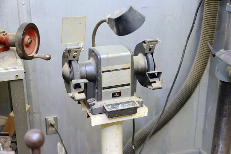 Photo #11 of HUGE 2 DAY AUCTION - DAY 1: SANDERSON PLUMBING PRODUCTS, INC. AKA BENEKE MAGNOLIA - 360,000 SQ. FT. TOILET SEAT MANUFACTURER INCLUDING PRODUCT LINE AND INTANGIBLES, PLASTIC INJECTION MOLDING, COMPRESSION MOLDING, MODERN BLENDING & GRINDING SYSTEM & MUCH