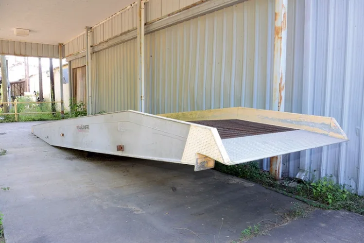 Photo #69 of HUGE 2 DAY AUCTION - DAY 1: SANDERSON PLUMBING PRODUCTS, INC. AKA BENEKE MAGNOLIA - 360,000 SQ. FT. TOILET SEAT MANUFACTURER INCLUDING PRODUCT LINE AND INTANGIBLES, PLASTIC INJECTION MOLDING, COMPRESSION MOLDING, MODERN BLENDING & GRINDING SYSTEM & MUCH