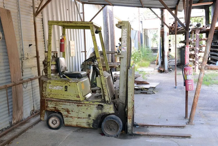 Photo #70 of HUGE 2 DAY AUCTION - DAY 1: SANDERSON PLUMBING PRODUCTS, INC. AKA BENEKE MAGNOLIA - 360,000 SQ. FT. TOILET SEAT MANUFACTURER INCLUDING PRODUCT LINE AND INTANGIBLES, PLASTIC INJECTION MOLDING, COMPRESSION MOLDING, MODERN BLENDING & GRINDING SYSTEM & MUCH