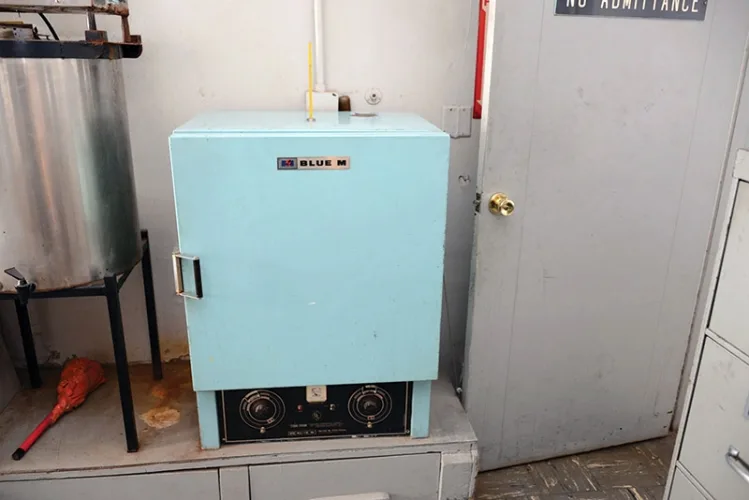 Photo #186 of HUGE 2 DAY AUCTION - DAY 1: SANDERSON PLUMBING PRODUCTS, INC. AKA BENEKE MAGNOLIA - 360,000 SQ. FT. TOILET SEAT MANUFACTURER INCLUDING PRODUCT LINE AND INTANGIBLES, PLASTIC INJECTION MOLDING, COMPRESSION MOLDING, MODERN BLENDING & GRINDING SYSTEM & MUCH