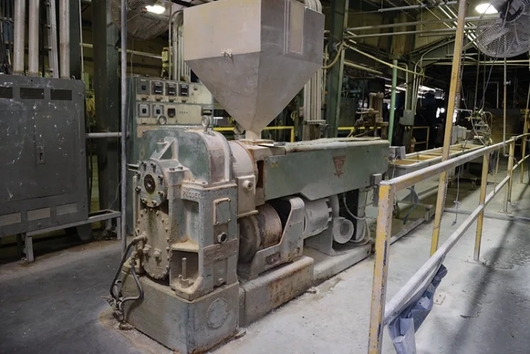 Photo #205 of HUGE 2 DAY AUCTION - DAY 1: SANDERSON PLUMBING PRODUCTS, INC. AKA BENEKE MAGNOLIA - 360,000 SQ. FT. TOILET SEAT MANUFACTURER INCLUDING PRODUCT LINE AND INTANGIBLES, PLASTIC INJECTION MOLDING, COMPRESSION MOLDING, MODERN BLENDING & GRINDING SYSTEM & MUCH